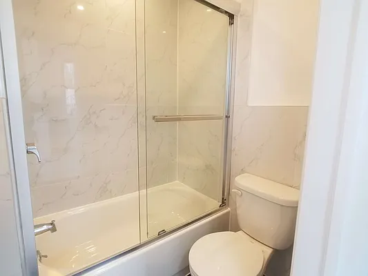 Rented by Compass | media 23