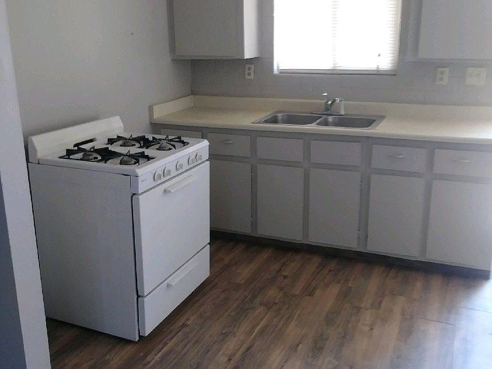 2nd image of 222 4th Ave E