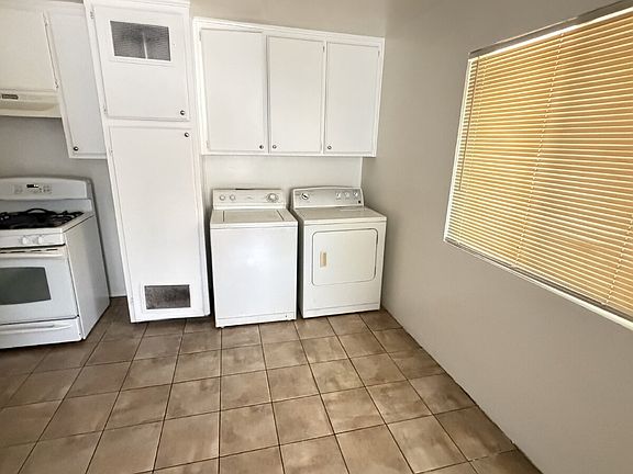5th image of 1316 E California Ave #D