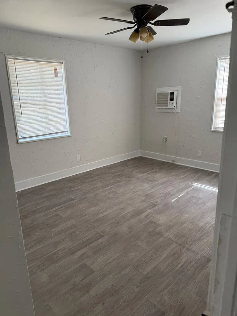 3 bed, 1032 sqft, $1,000 — Photo 2