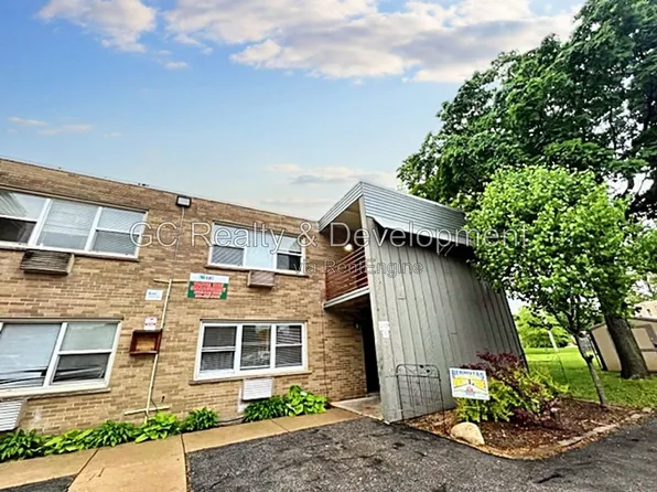 245 Uteg St APT 5, Crystal Lake, IL 60014