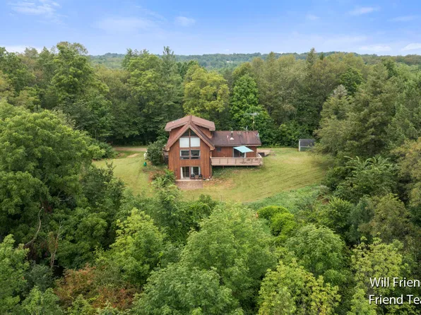 2400 Tobias Rd, Delton, MI 49046