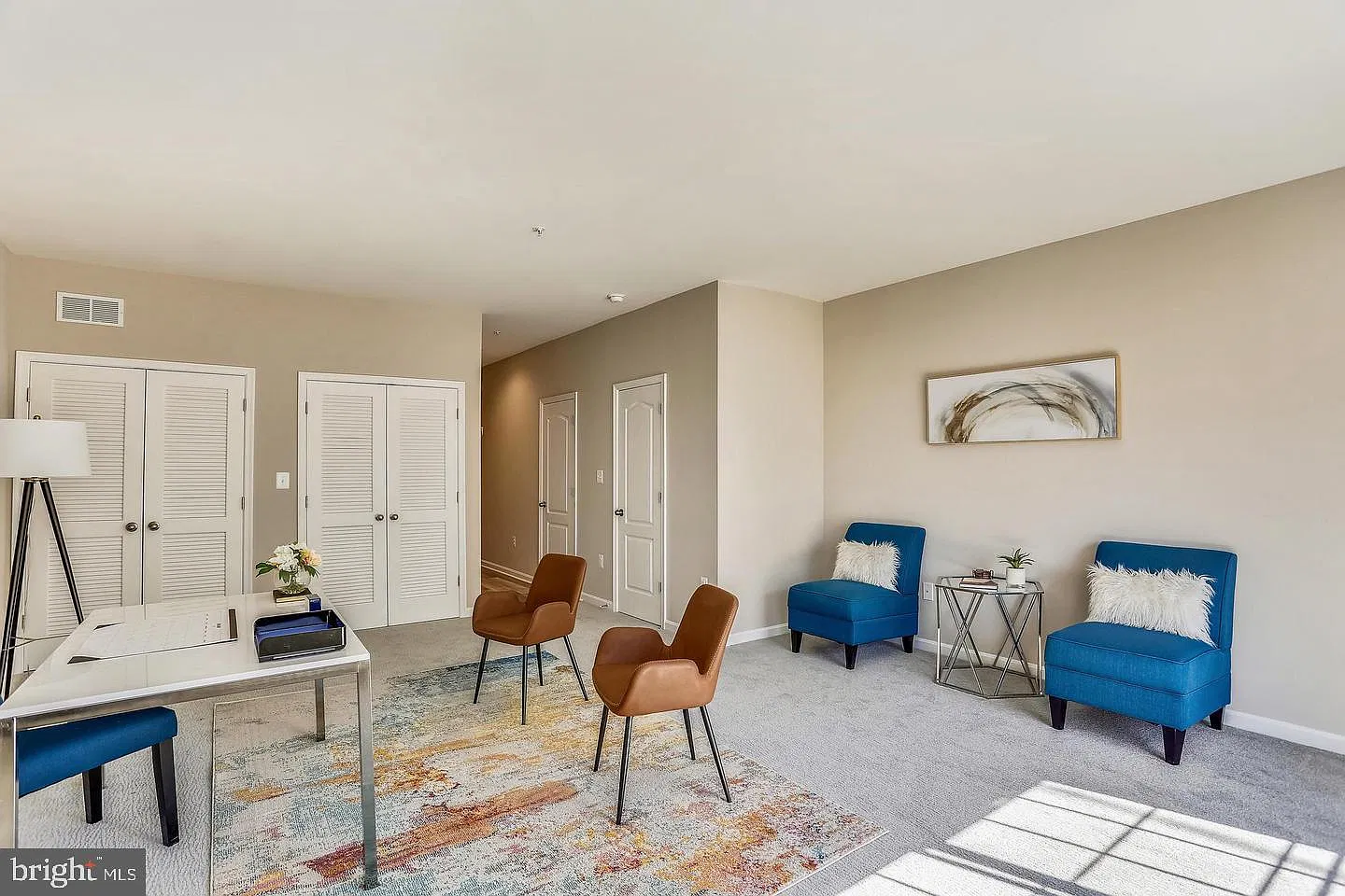 3 bed, 4.0 bath, 2284 sqft, $3,000 — Photo 4