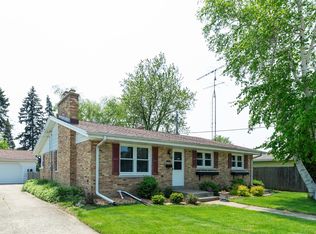 1715 35th Pl, Kenosha, WI 53140