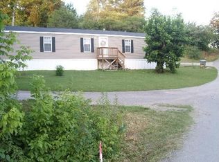 816 Oakland St, Burkesville, KY 42717