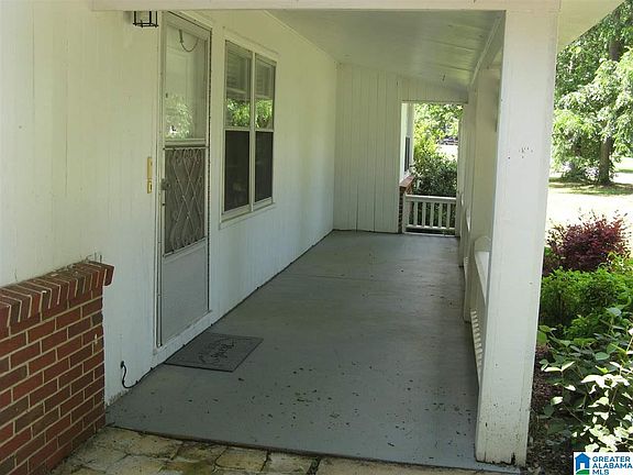 3rd image of 451 15th Ave SW