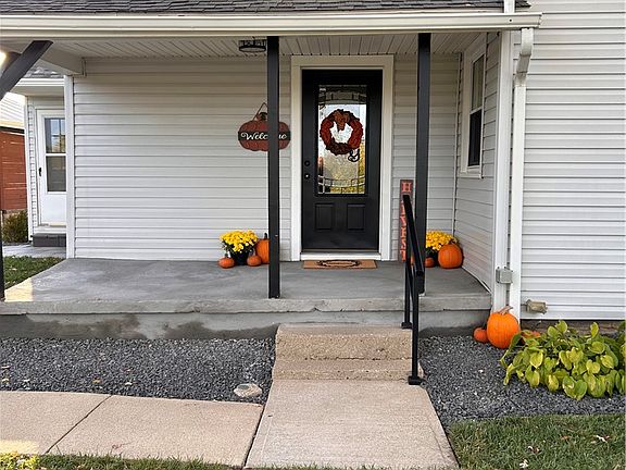 2nd image of 2086 Scheying Rd