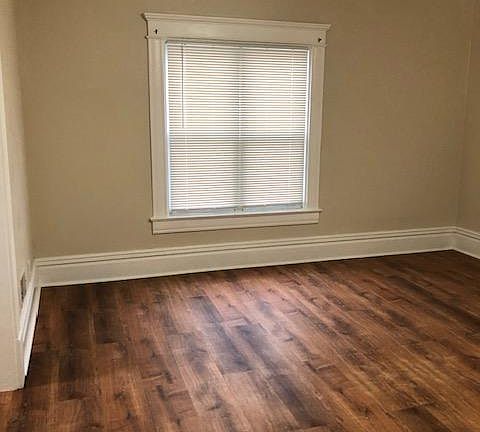 LIVING AREA (Brand new floor)