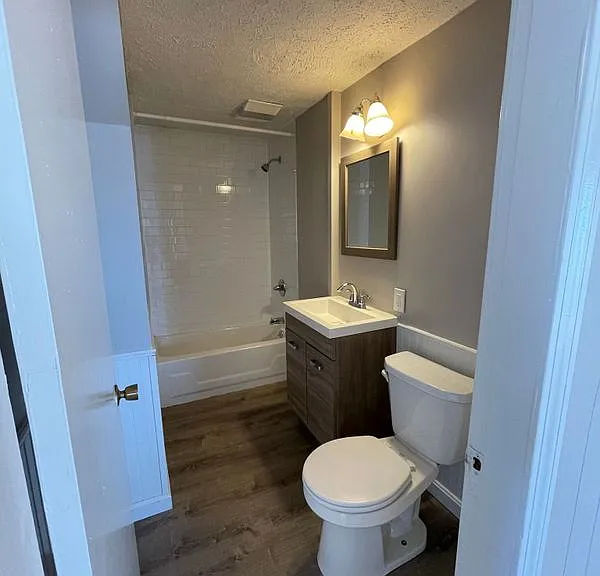 12 Cumberland 3rd Floor Manchester Ave #3RD FLOOR — Photo 6