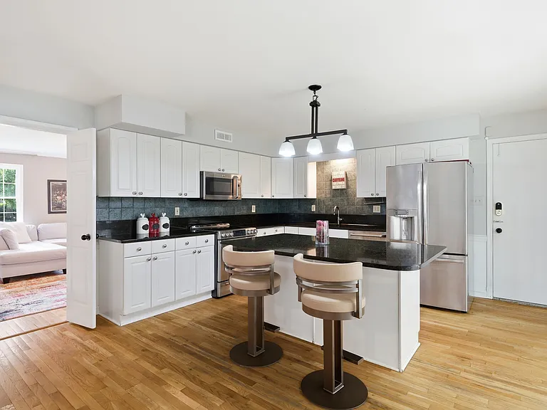 6306 Dunaway Ct — Photo 17