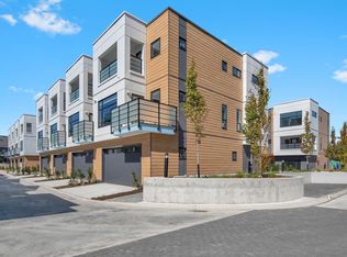 177 175a St #7, Surrey, BC V3Z1L1