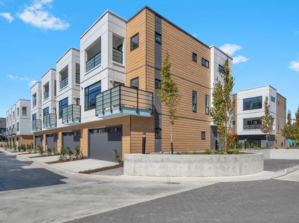 177 175a St #7, Surrey, BC V3Z 1L1