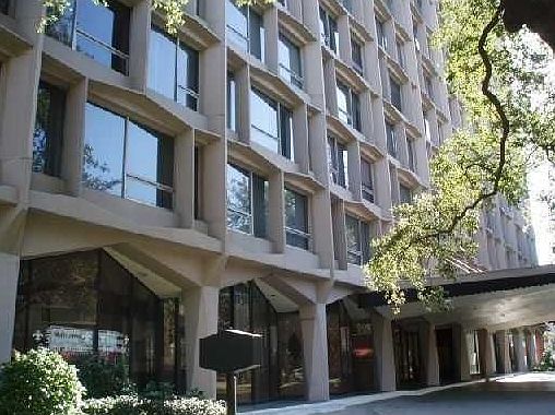 2nd image of 2100 St Charles Ave APT 4K