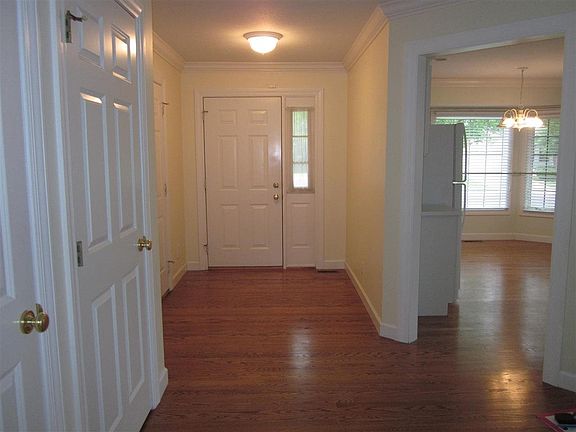 3rd image of 10420 Pheasant Ln