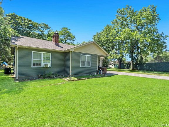 5th image of 430 Yaphank Middle Island Road