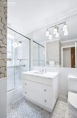 Sold by Sotheby's International Realty | media 10