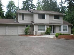 17307 50th St E, Lake Tapps, WA 98391