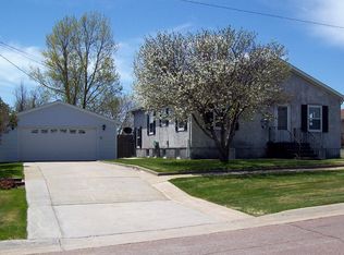 408 E 7th St, Lusk, WY 82225