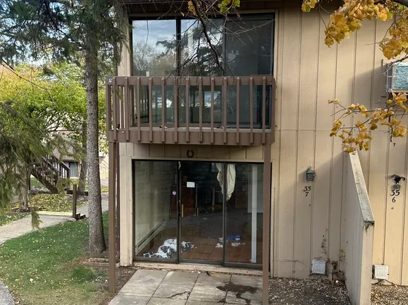 35 Montego Colony APT 7, Fox Lake, IL 60020