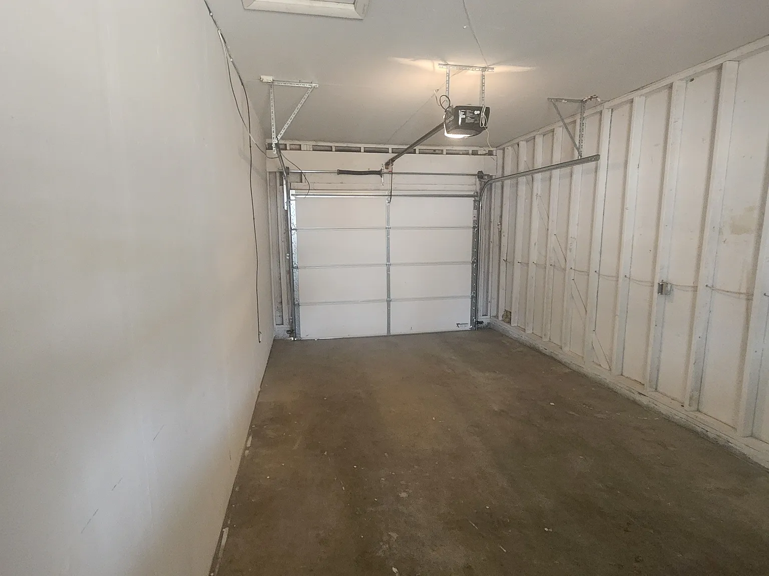 2 bed, 1414 sqft, $1,850 — Photo 3