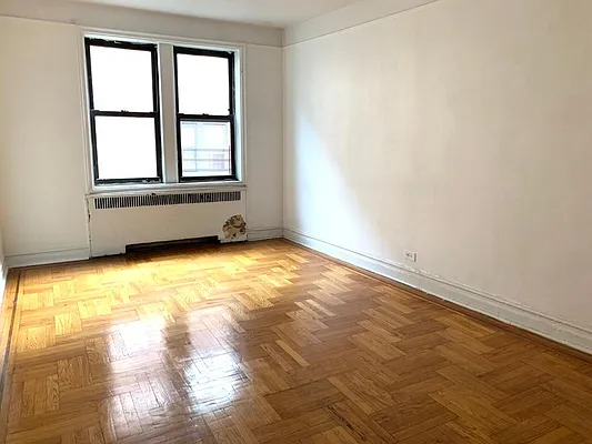 Rented by Smart NY Realty LLC | media 4