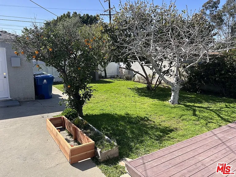2929 Westwood Blvd — Photo 14