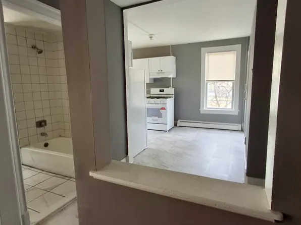 79 Garden St APT 1, Poughkeepsie, NY 12601