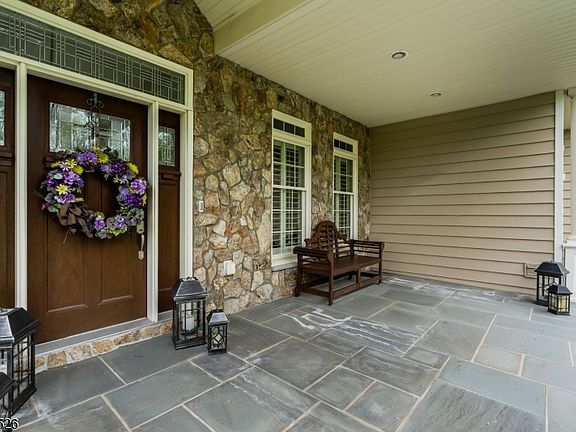 3rd image of 45 Asbury Rd