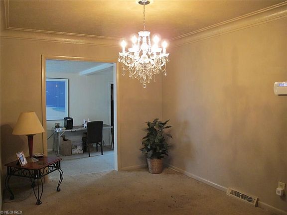 4th image of 21189 Westwood Ave