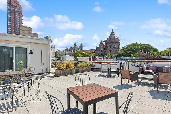 Rented by Compass | media 8