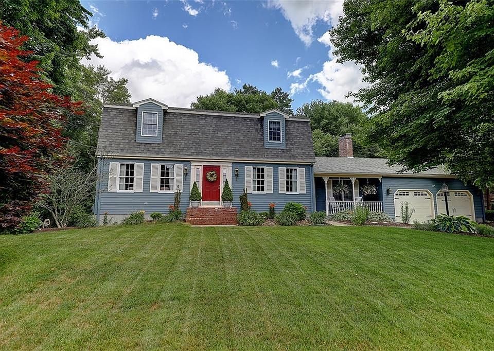 1st image of 4 Apple Blossom Dr