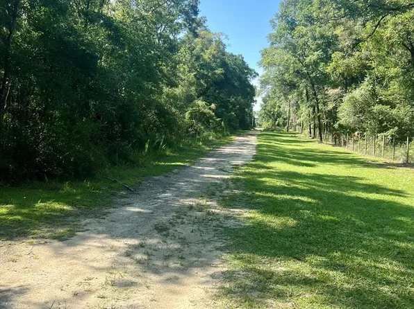  NE 899th Ln, Old Town, FL 32680