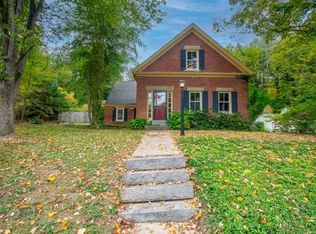 19 Chapel St, Ashburnham, MA 01430