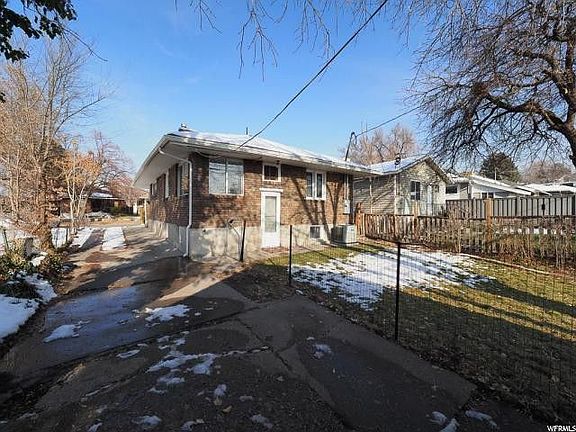 3rd image of 1156 E Sherman Ave