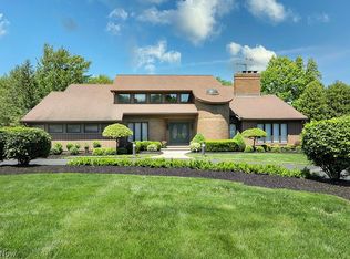 10230 Ilsley Sq, Mentor, OH 44060