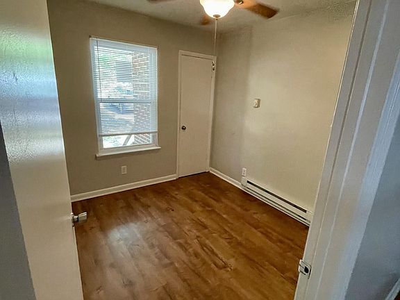 3rd image of 163 Glenwood Dr