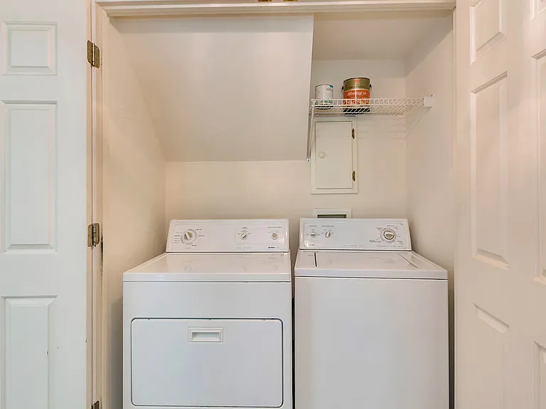 1482 Ashland Dr — Photo 5