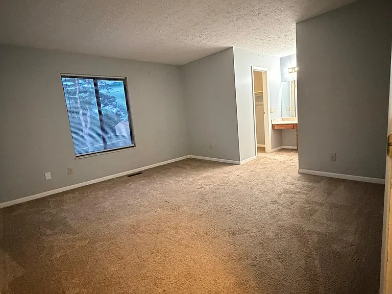 9450 Colegate Way — Photo 8