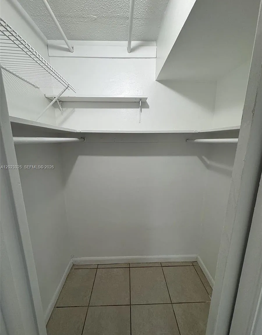 Sky Lake Gardens No 1 Con — Photo 2