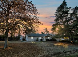 24452 Tropical Dr, Madera, CA 93638
