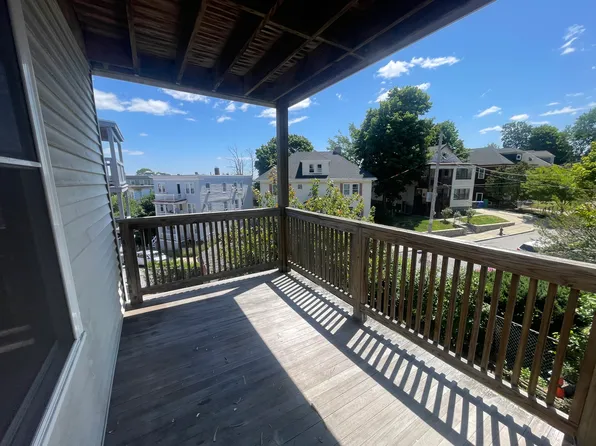 20 Fairmount St #4, Dorchester Center, MA 02124