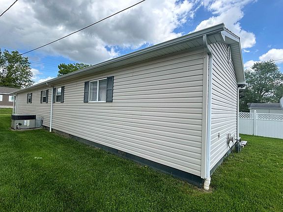 4th image of 4425 Bradley Rd