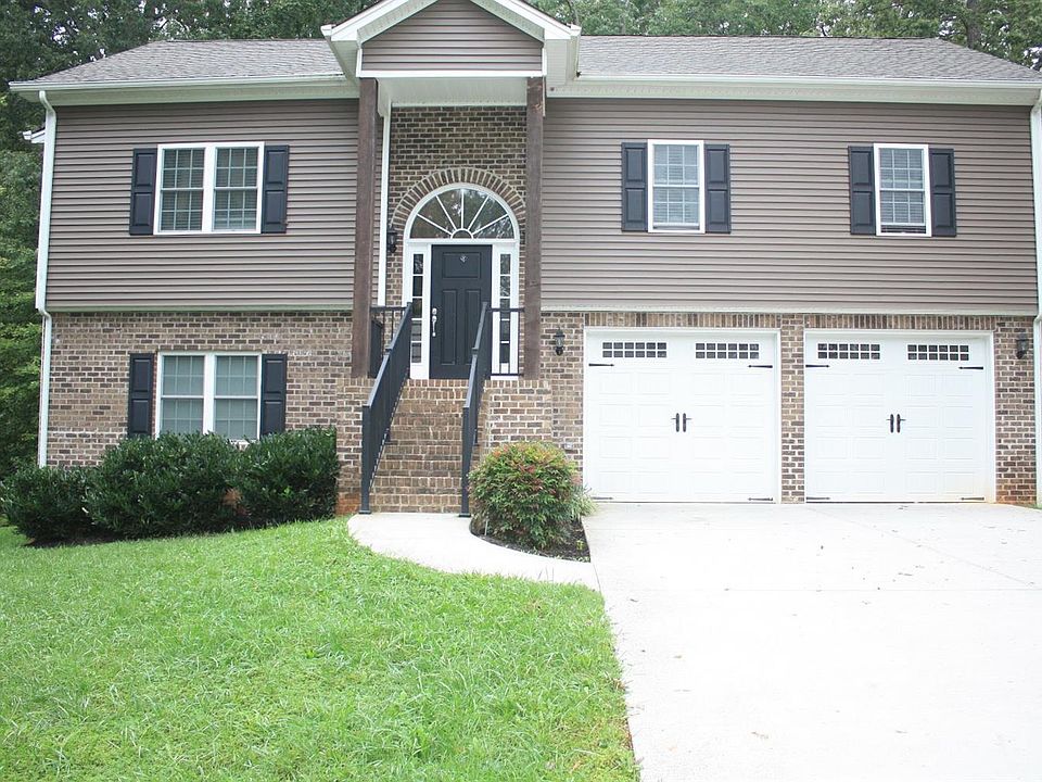 1st image of 114 Seven Oaks Dr