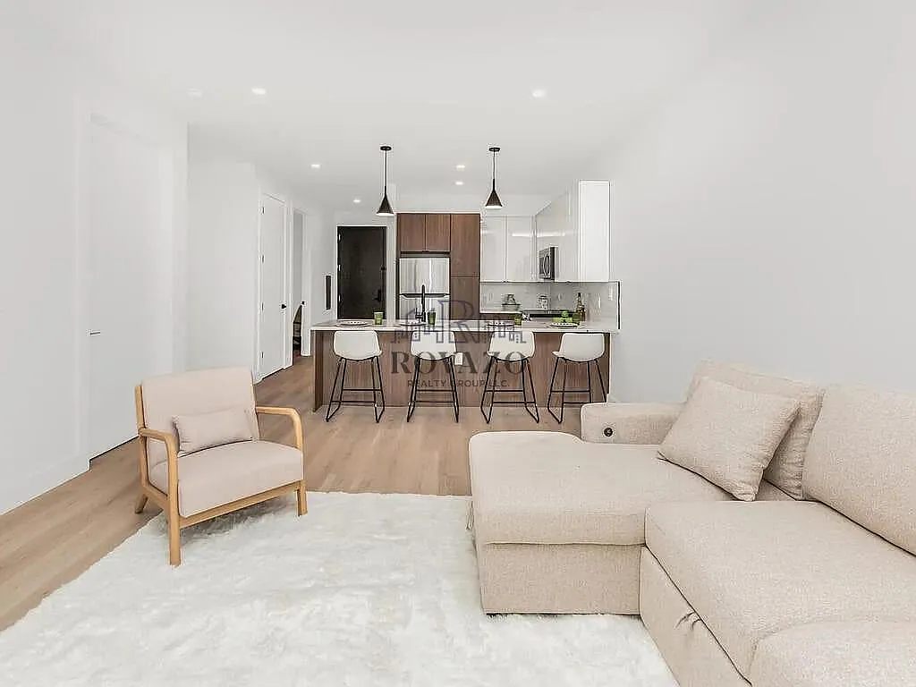 2 bed, 650 sqft, $2,825 — Photo 4