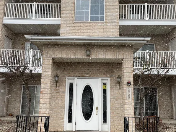 2035 W 75th Pl Unit 23, Merrillville, IN 46410