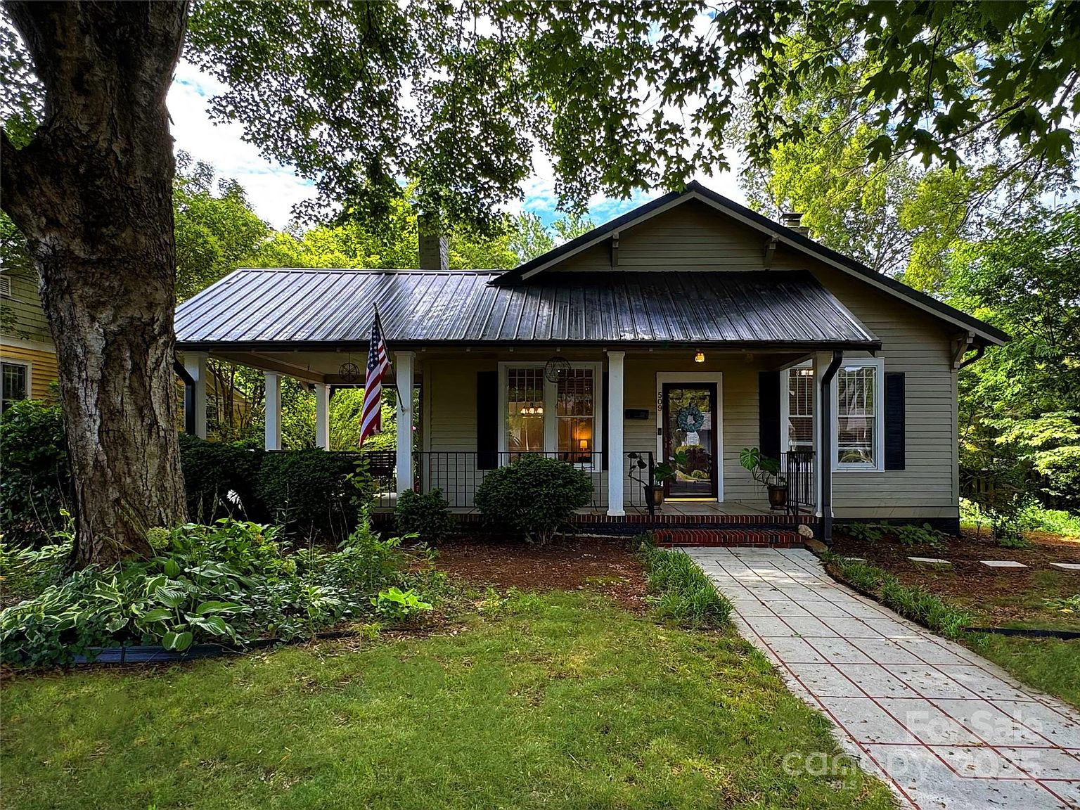 509 W 8th St, Newton, NC 28658 | Zillow