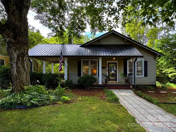 509 W 8th St, Newton, NC 28658
