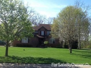60665 S Lyon Trl, South Lyon, MI 48178