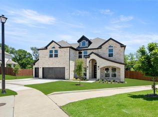 2818 White Plains Dr, Midlothian, TX 76065