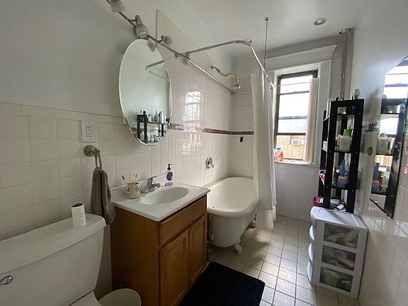 2nd image of 499 Washington Ave #3R